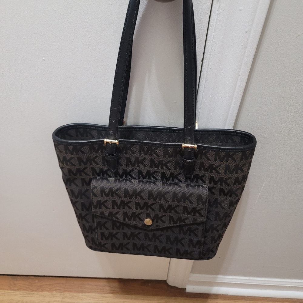 Michael Kors Signature Black Tote/Shoulder Bag